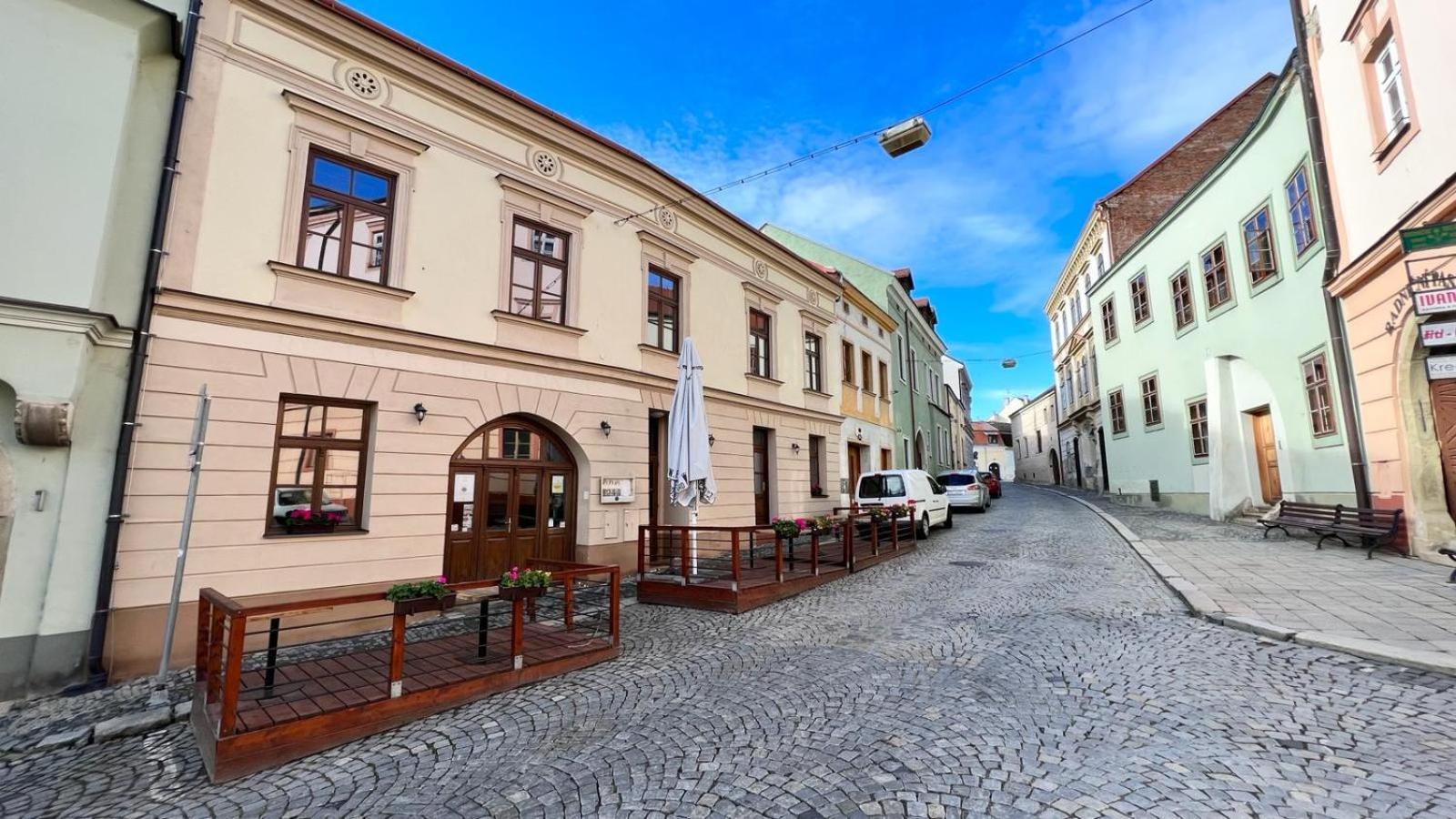 U Radnice, 3 Apartment